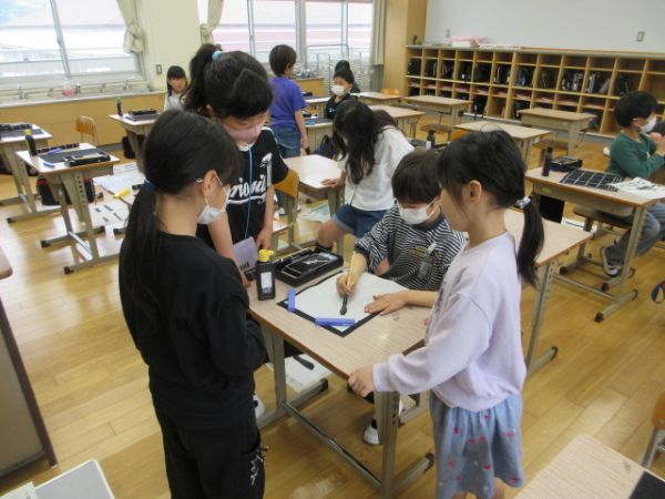 ３年